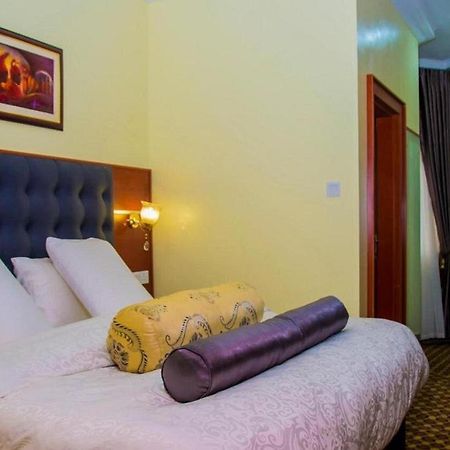Hotel Esther Court Akure Exterior foto